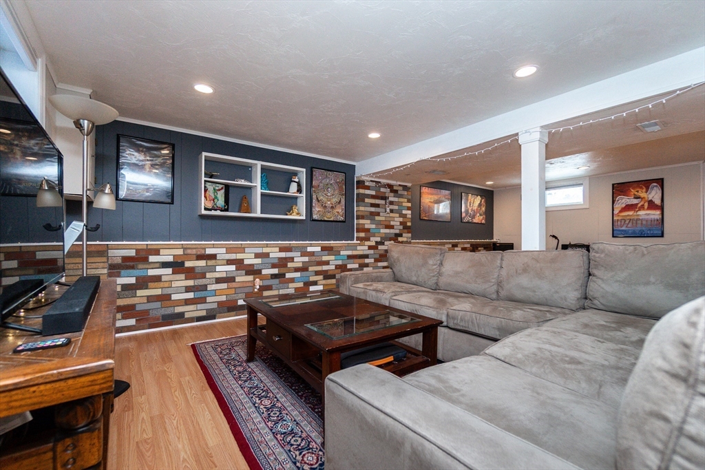 73 Winfield Street Dedham, MA 02026 - Photo 11 of 31