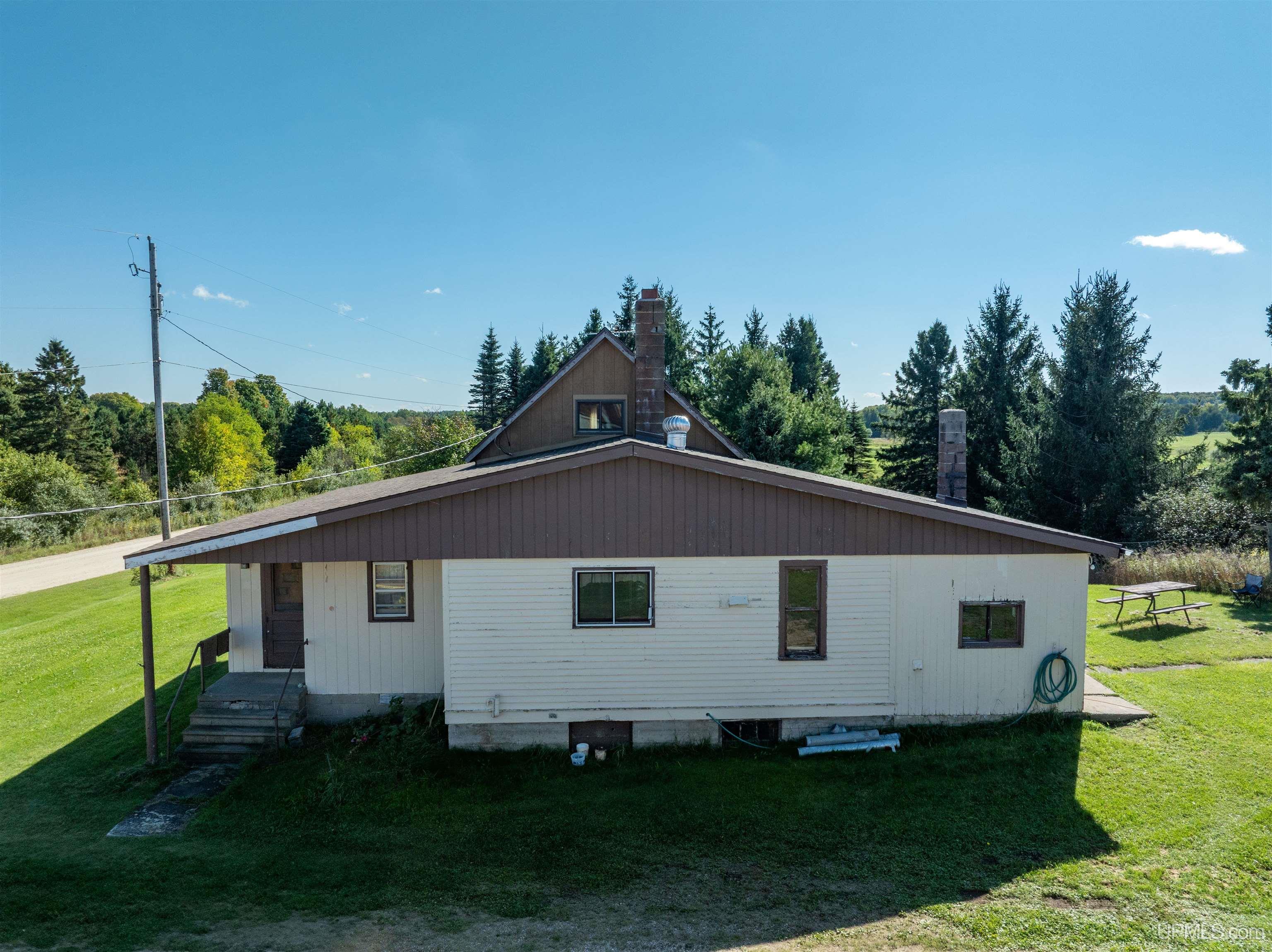 5823 Hallstrom Road Skandia, MI 49885 - Photo 4 of 50