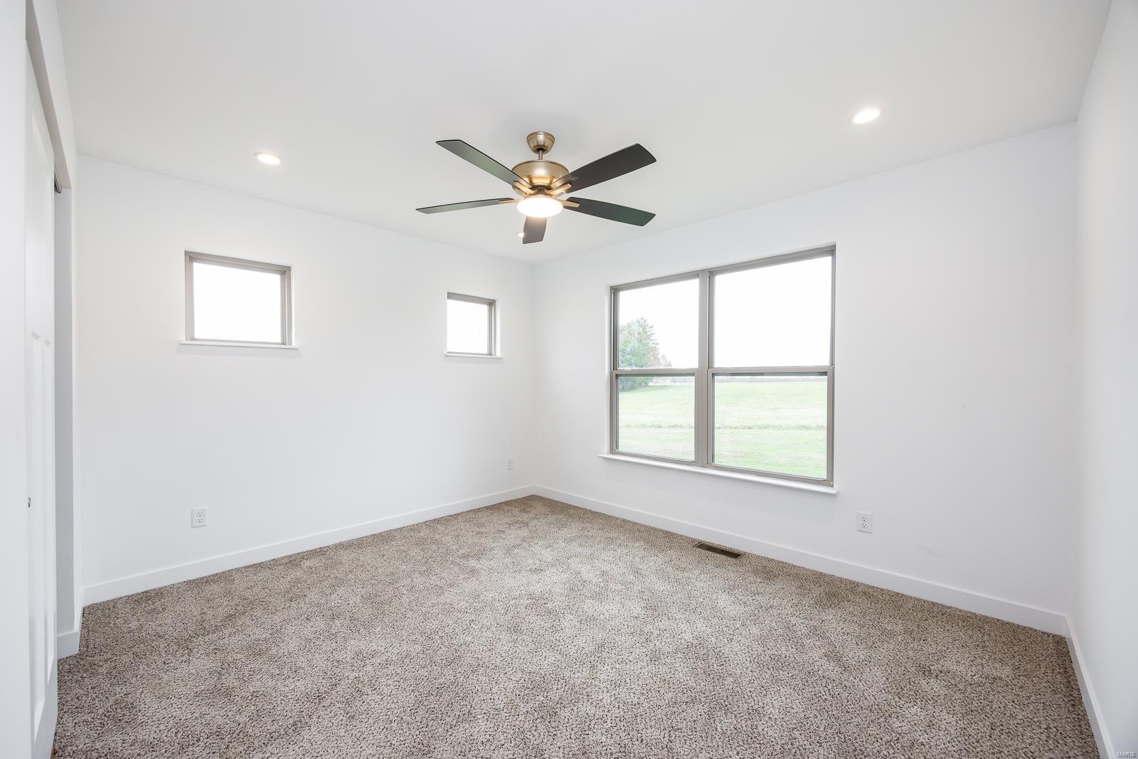 7839 Whisper Rdg Drive Waterloo, IL 62298 - Photo 32 of 43