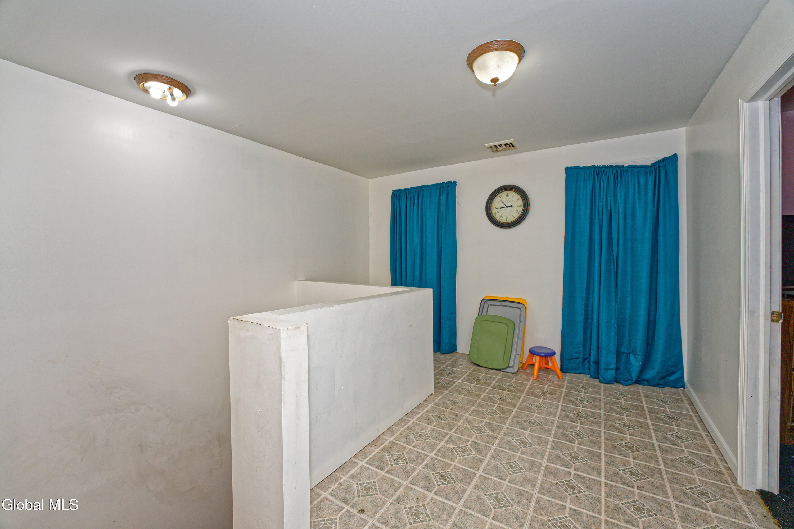 338 4th Street Troy, NY 12180 - Photo 16 of 30 4 Landing 1