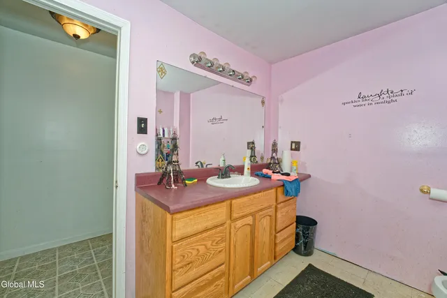 $190,000 | 338 4th Street, Troy, NY 12180