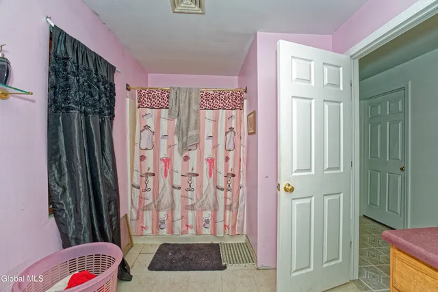 $190,000 | 338 4th Street, Troy, NY 12180