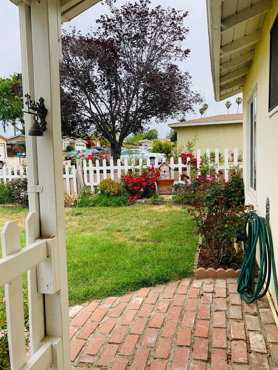 90 Rio Via Oak View, CA 93022 - Photo 35 of 42 a view of a house with a garden