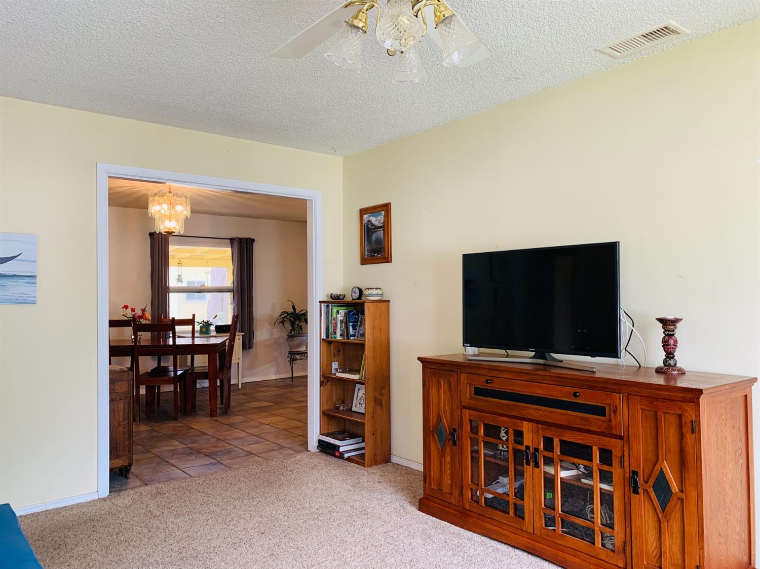 90 Rio Via Oak View, CA 93022 - Photo 7 of 42 a view of a livingroom with furniture and furniture