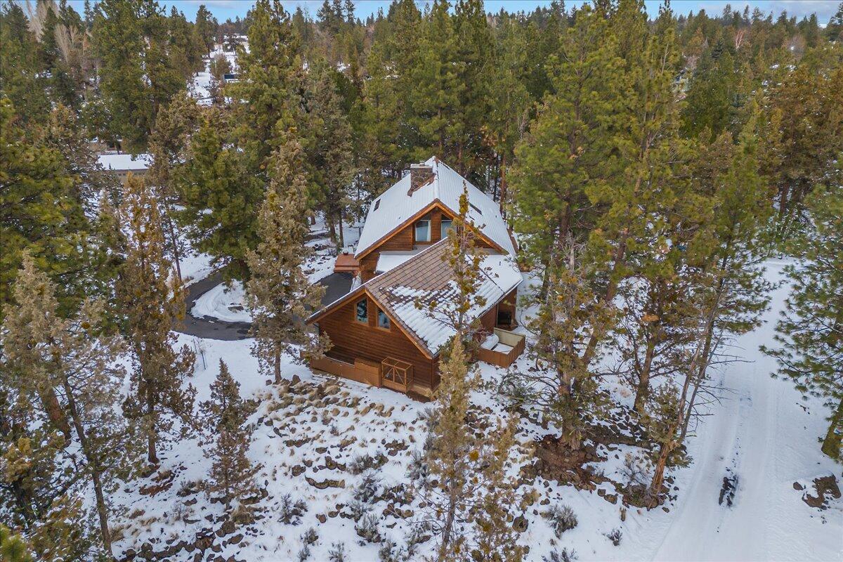 650 Northwest Broken Arrow Road Bend, OR 97703 - Photo 4 of 50 4
