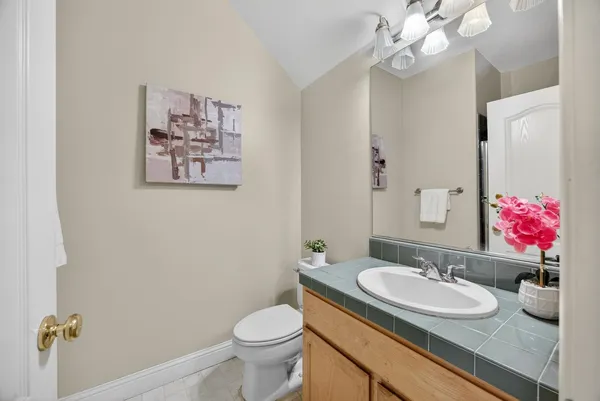 $789,900 | 5216 Wyndham Oak Lane, Carmichael, CA 95608