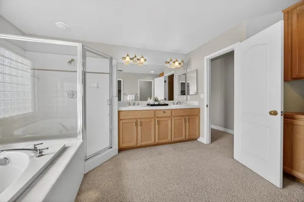 $789,900 | 5216 Wyndham Oak Lane, Carmichael, CA 95608