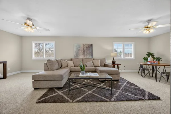 $789,900 | 5216 Wyndham Oak Lane, Carmichael, CA 95608