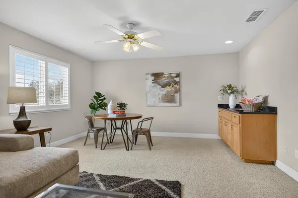 $789,900 | 5216 Wyndham Oak Lane, Carmichael, CA 95608