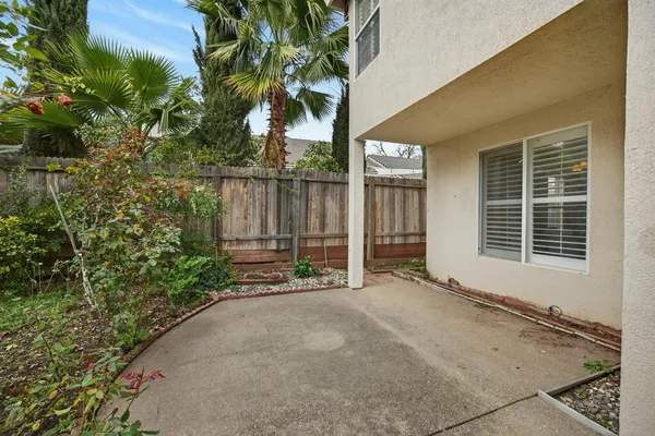 $789,900 | 5216 Wyndham Oak Lane, Carmichael, CA 95608