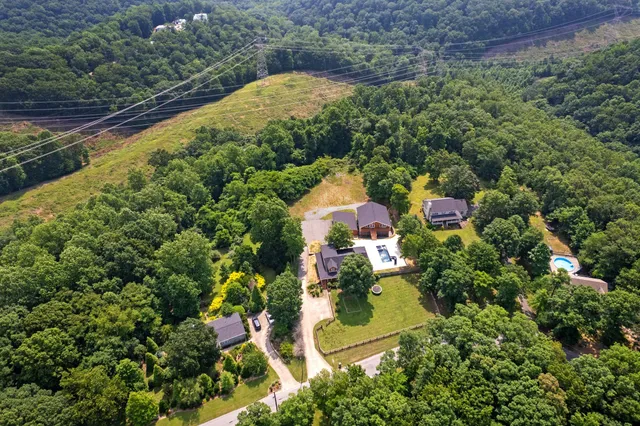 $1,290,000 | 5533 Old Sams Creek Road, Pegram, TN 37143