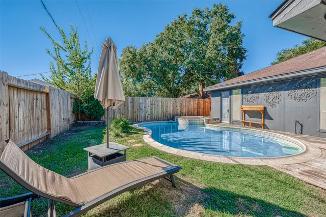 $299,000 | 1322 Heights Drive, Katy, TX 77493