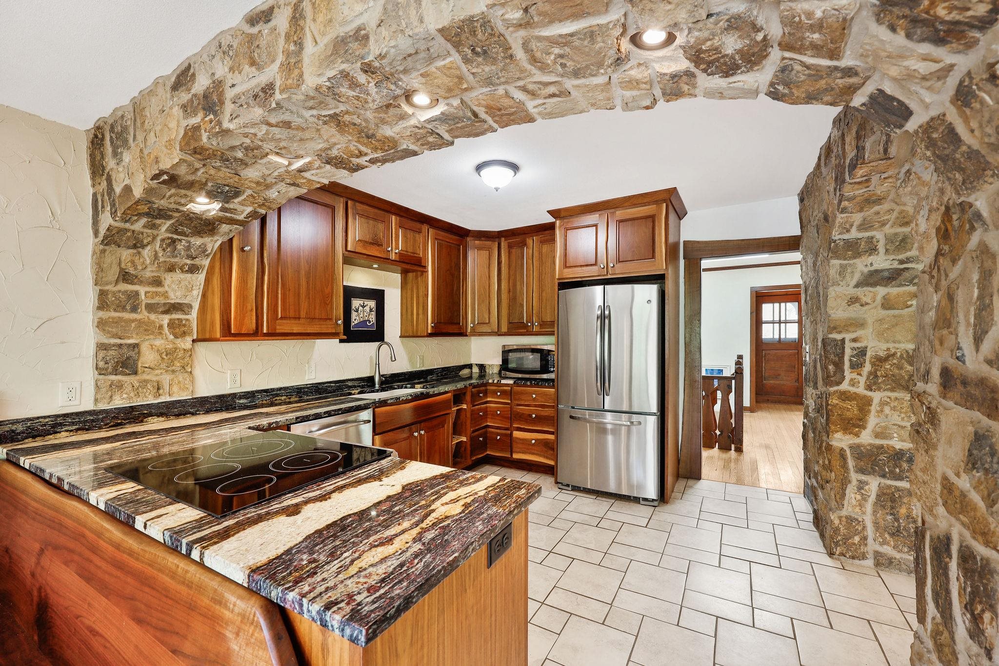 4215 Wanetah Trail Madison, WI 53711 - Photo 24 of 58