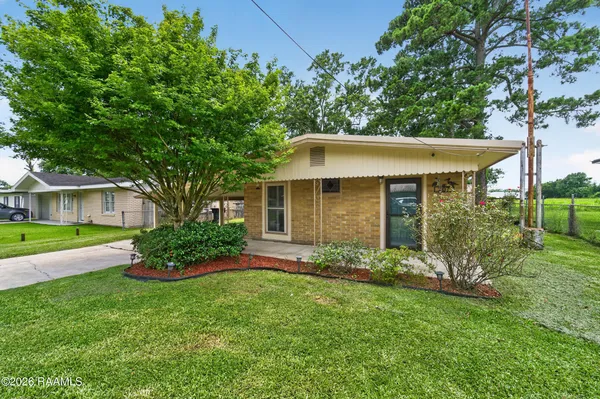 $169,900 | 207 Belle Homme Drive, Lafayette, LA 70506