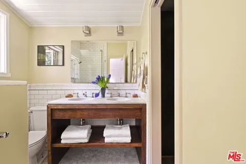 $2,395,000 | 6424 Ivarene Avenue, Los Angeles, CA 90068