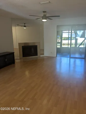 $1,350 | 7701 Baymeadows Circle West, Unit 1043, Jacksonville, FL 32256