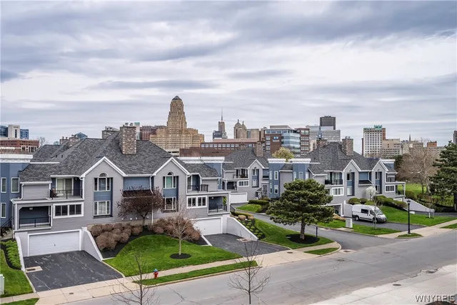 $949,000 | 260 Lakefront Boulevard, Buffalo, NY 14202