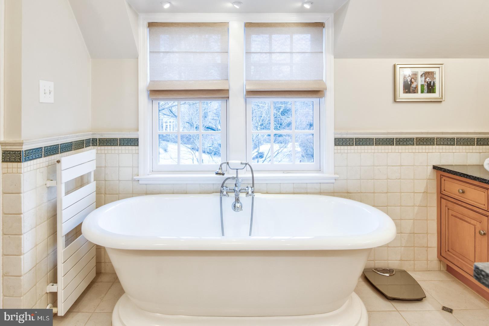 626 Glenmary Road Wayne, PA 19087 - Photo 17 of 42 Master Bath