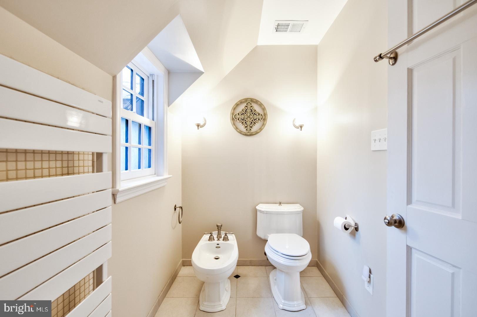 626 Glenmary Road Wayne, PA 19087 - Photo 20 of 42 Master Bath