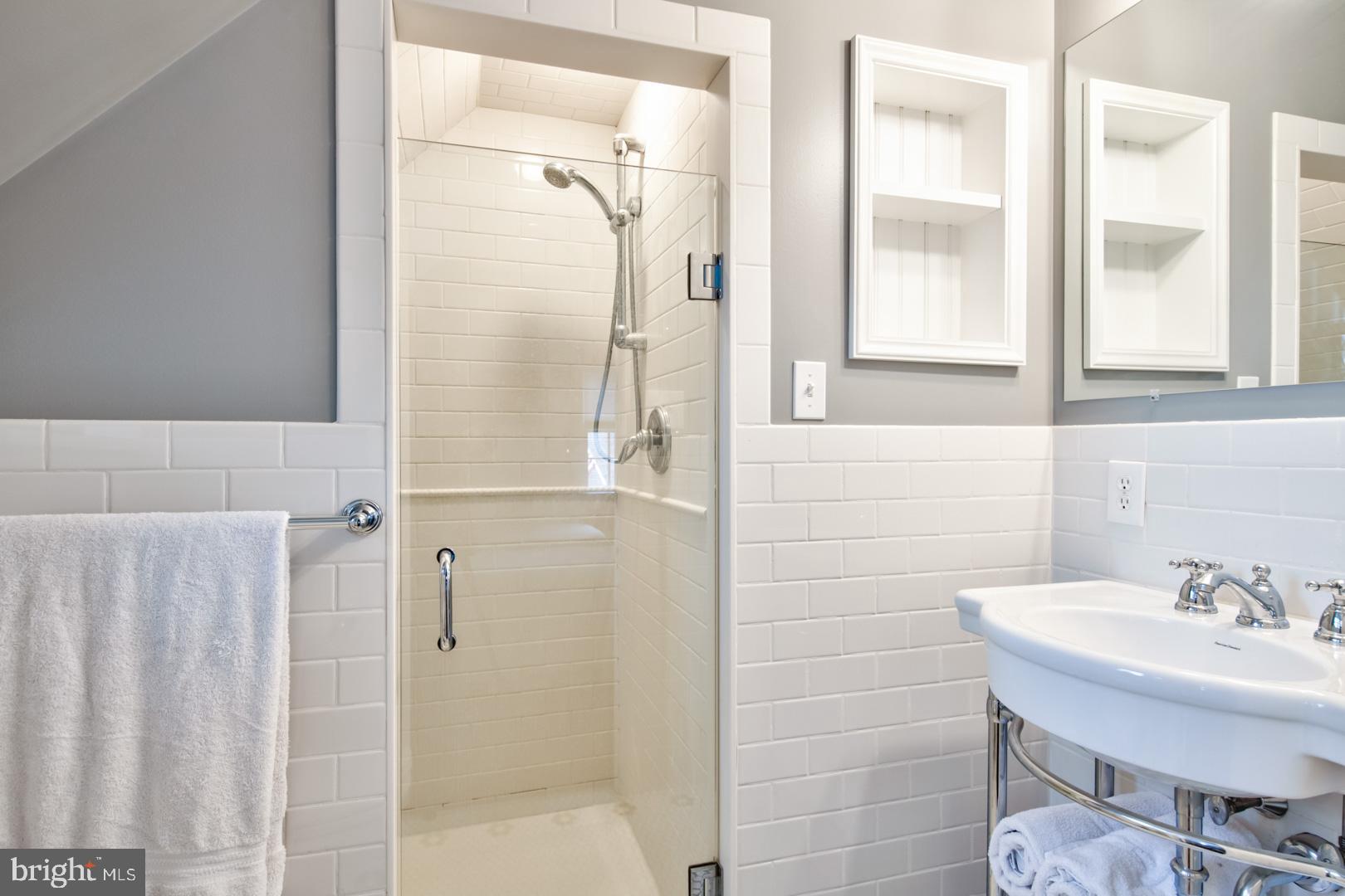 626 Glenmary Road Wayne, PA 19087 - Photo 25 of 42 Bedroom #4 Full Bath