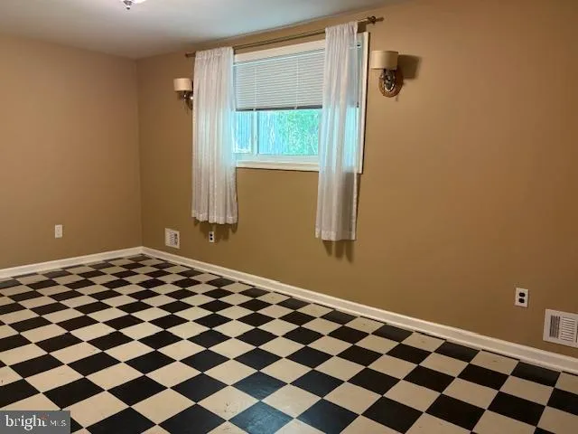 $3,350 | 11113 Schuylkill Road, Rockville, MD 20852