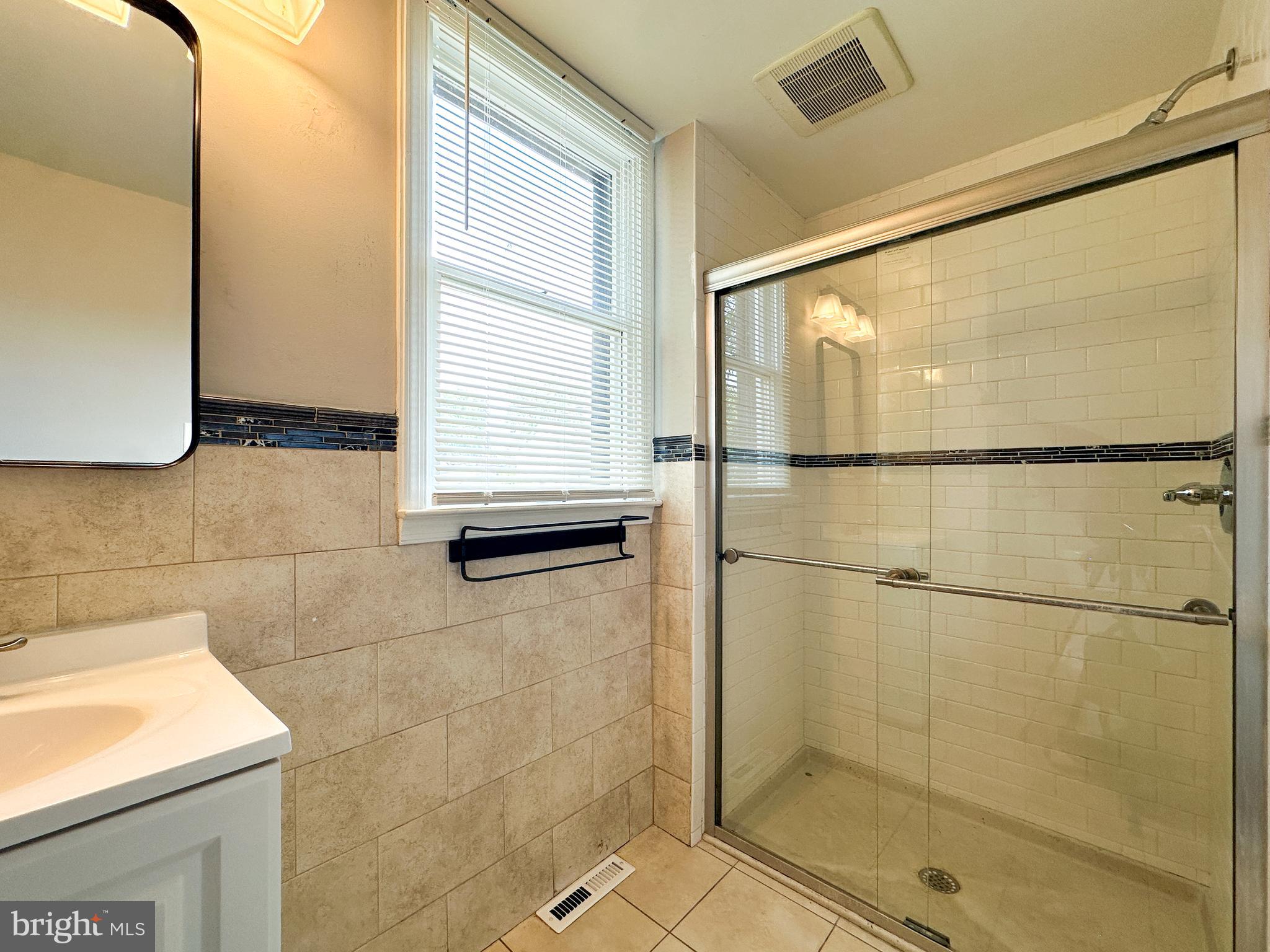 2191 Dunks Ferry Road Bensalem, PA 19020 - Photo 13 of 33 a bathroom with a shower