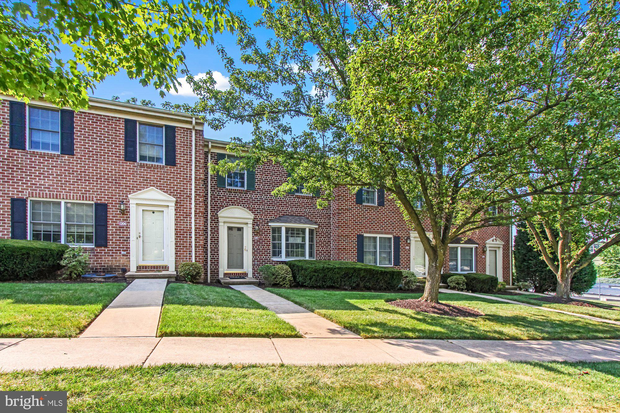 1207 Chambers Ridge York, PA 17402 - Photo 3 of 27 Gallery Image 3