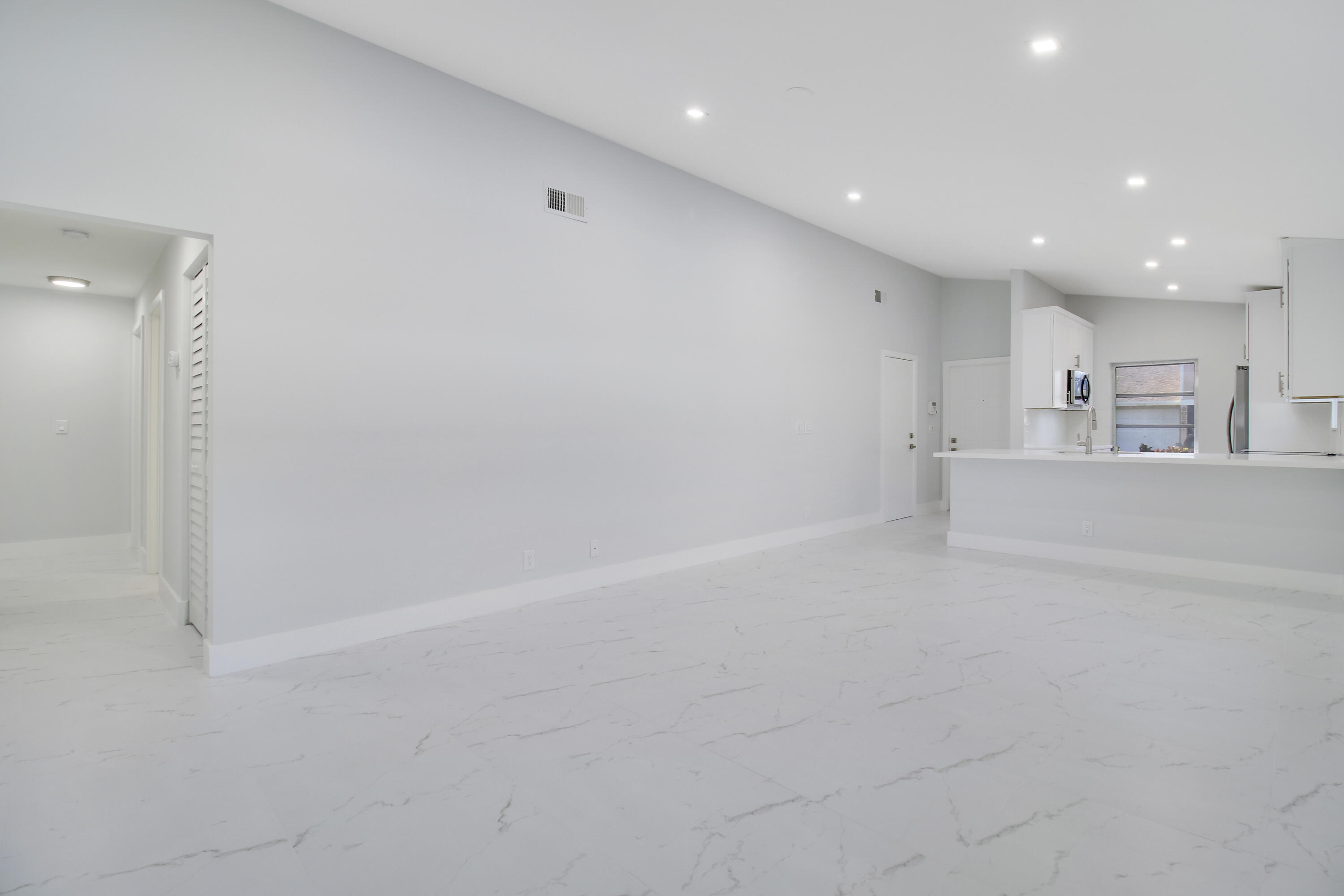 8055 Sweetbriar Way Boca Raton, FL 33496 - Photo 8 of 20 House-7