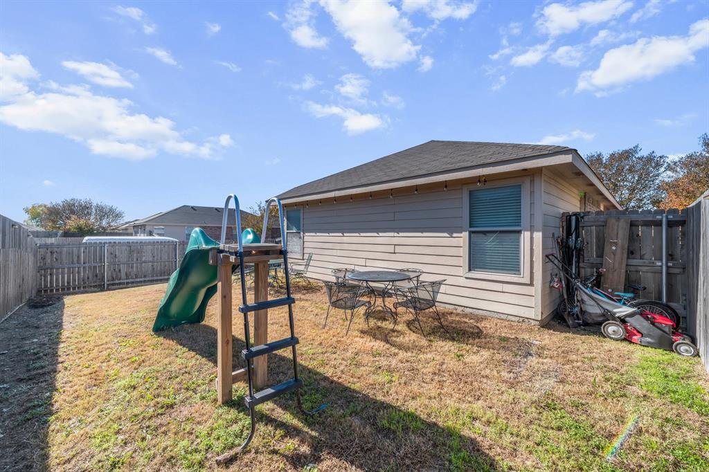 9000 Quarry Ridge Trail Fort Worth, TX 76244 - Photo 26 of 32 a view of a house with yard and sitting area