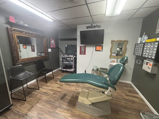 $329,900 | 638 Broadway Street, Vincennes, IN 47591