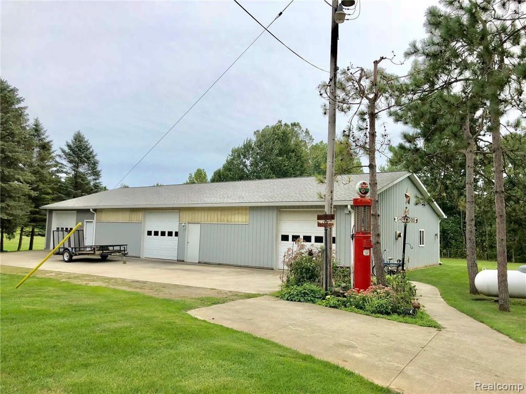 5650 Hagerman Road Leonard, MI 48367 - Photo 19 of 21 IMG_1756.jpg