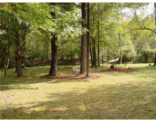 2589 Elgro Road Gibsonia, PA 15044 - Photo 3 of 10 Yard/Garden.