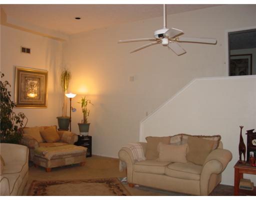 2589 Elgro Road Gibsonia, PA 15044 - Photo 7 of 10 Living Room.