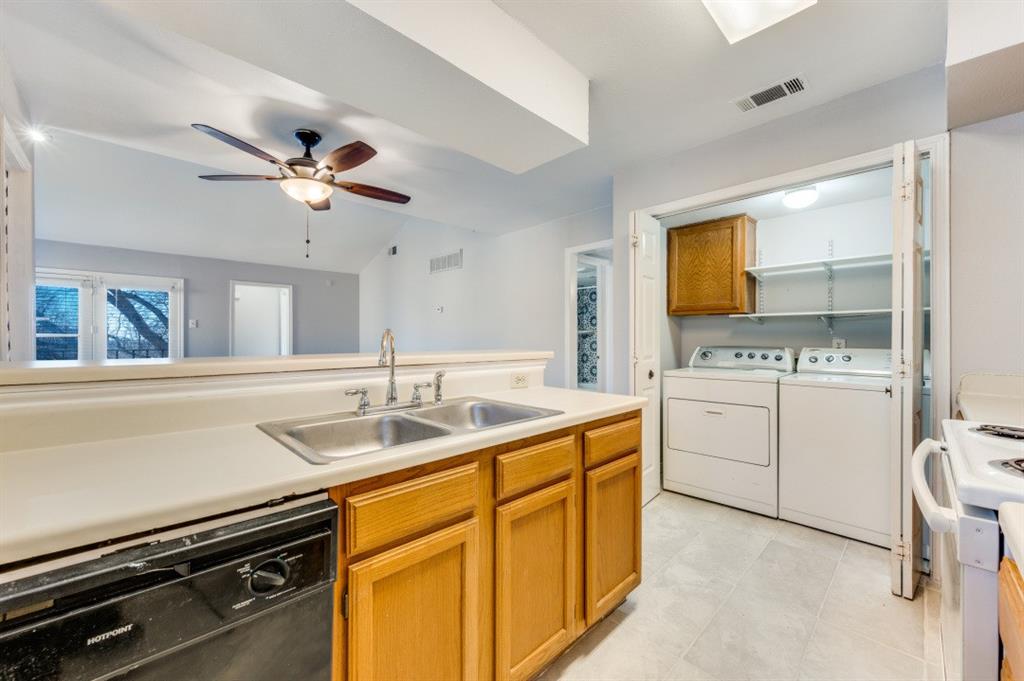 2835 Keller Springs Road, Unit 502 Carrollton, TX 75006 - Photo 11 of 24