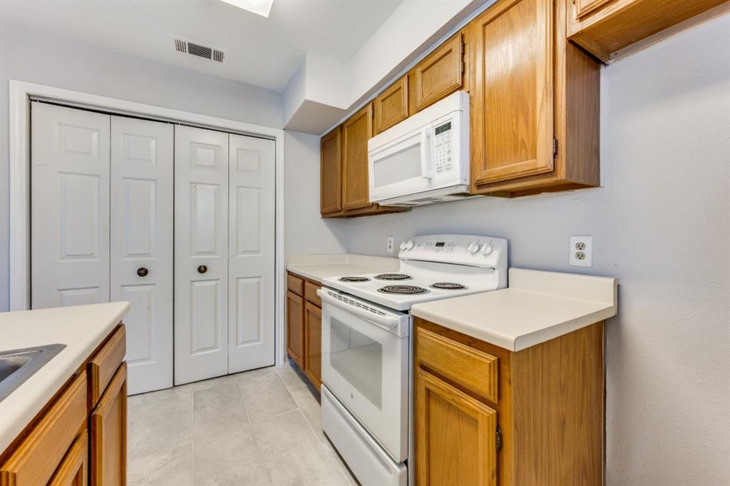 2835 Keller Springs Road, Unit 502 Carrollton, TX 75006 - Photo 10 of 24