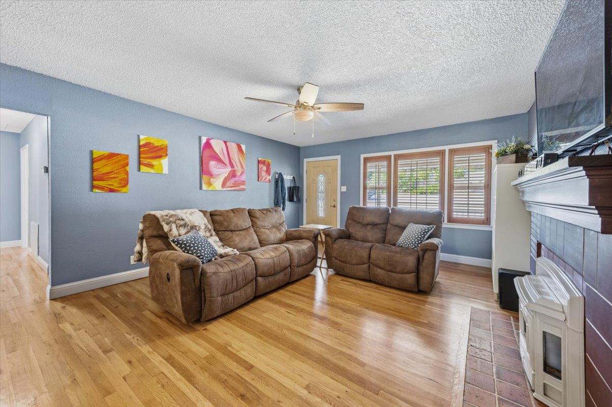 12139 Rough And Ready Highway Grass Valley, CA 95945 - Photo 7 of 44
