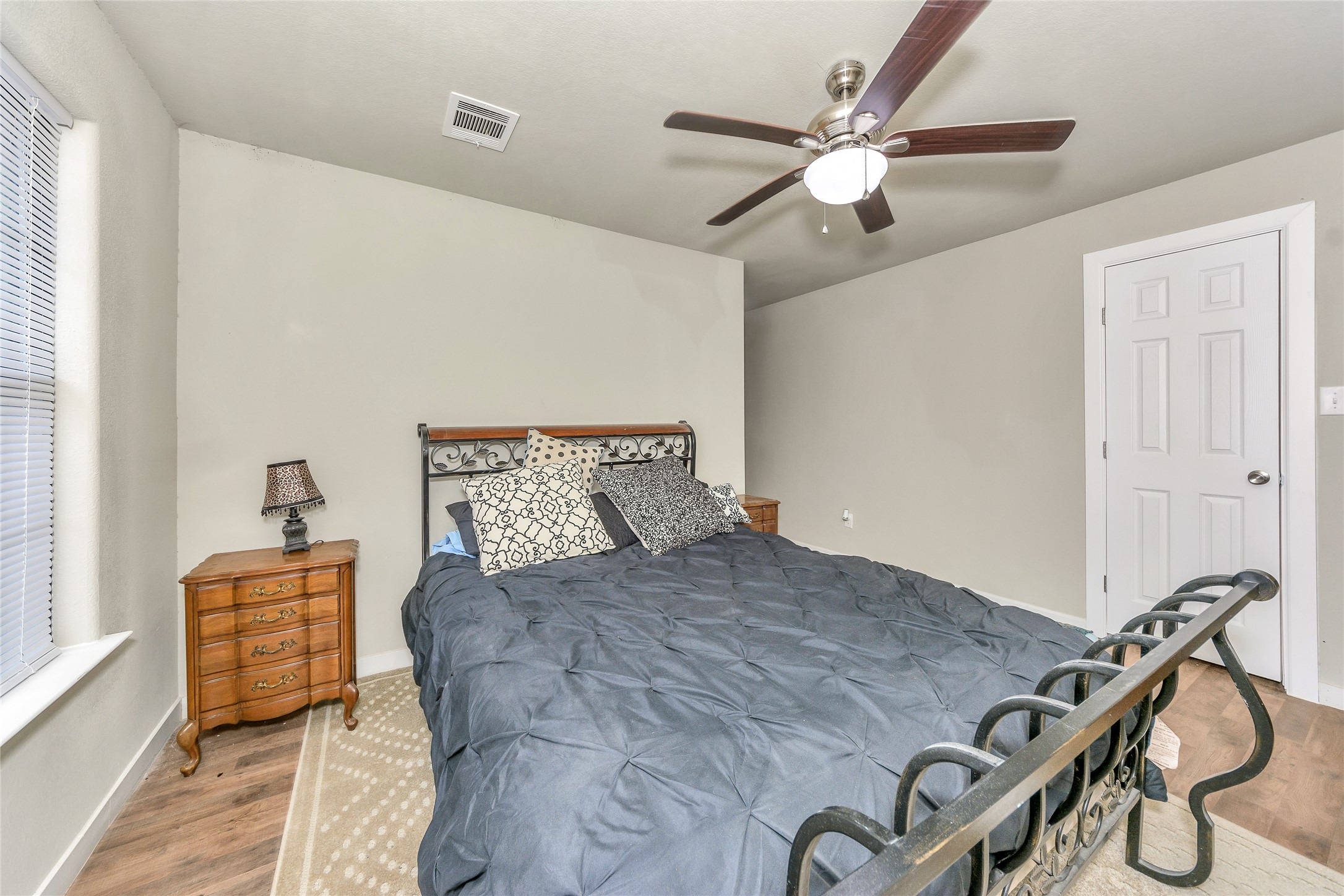 2581 County Road 156 Georgetown, TX 78626 - Photo 14 of 29 a bed room with a bed and dresser