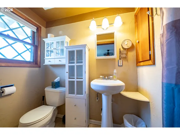 $429,900 | 850 Empire Street Northwest, Salem, OR 97304