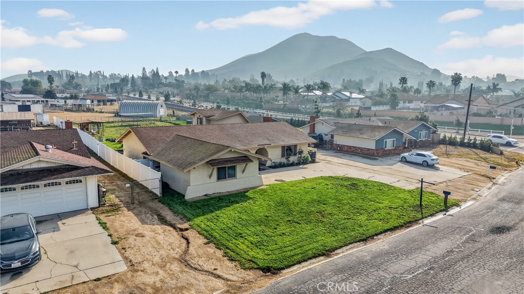 4949 California Avenue Norco, CA 92860 - Photo 3 of 40