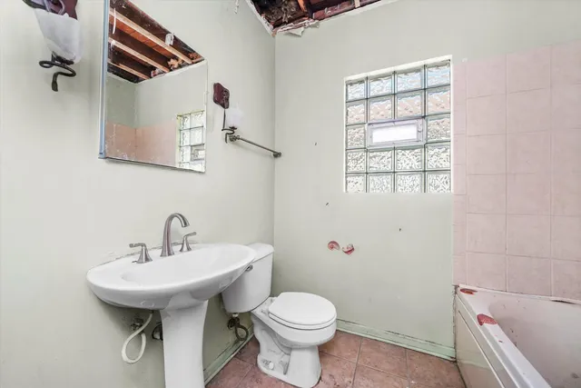 $170,000 | 1430 South 10th Avenue, Maywood, IL 60153