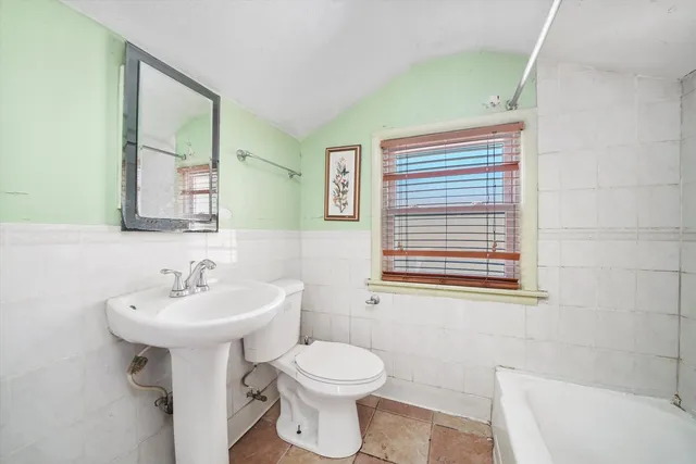 $170,000 | 1430 South 10th Avenue, Maywood, IL 60153