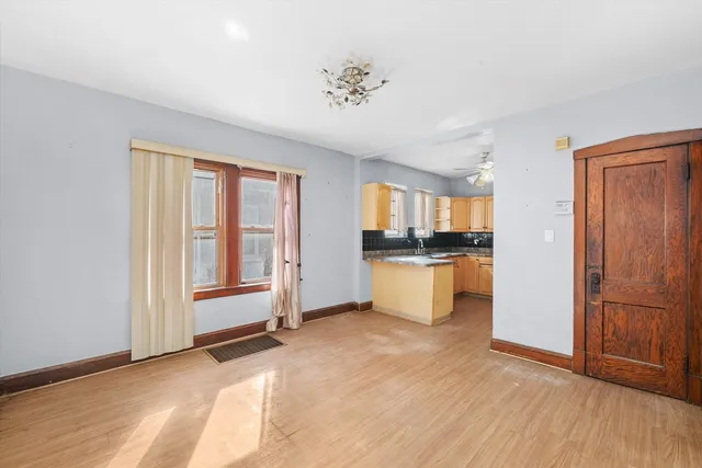 $170,000 | 1430 South 10th Avenue, Maywood, IL 60153