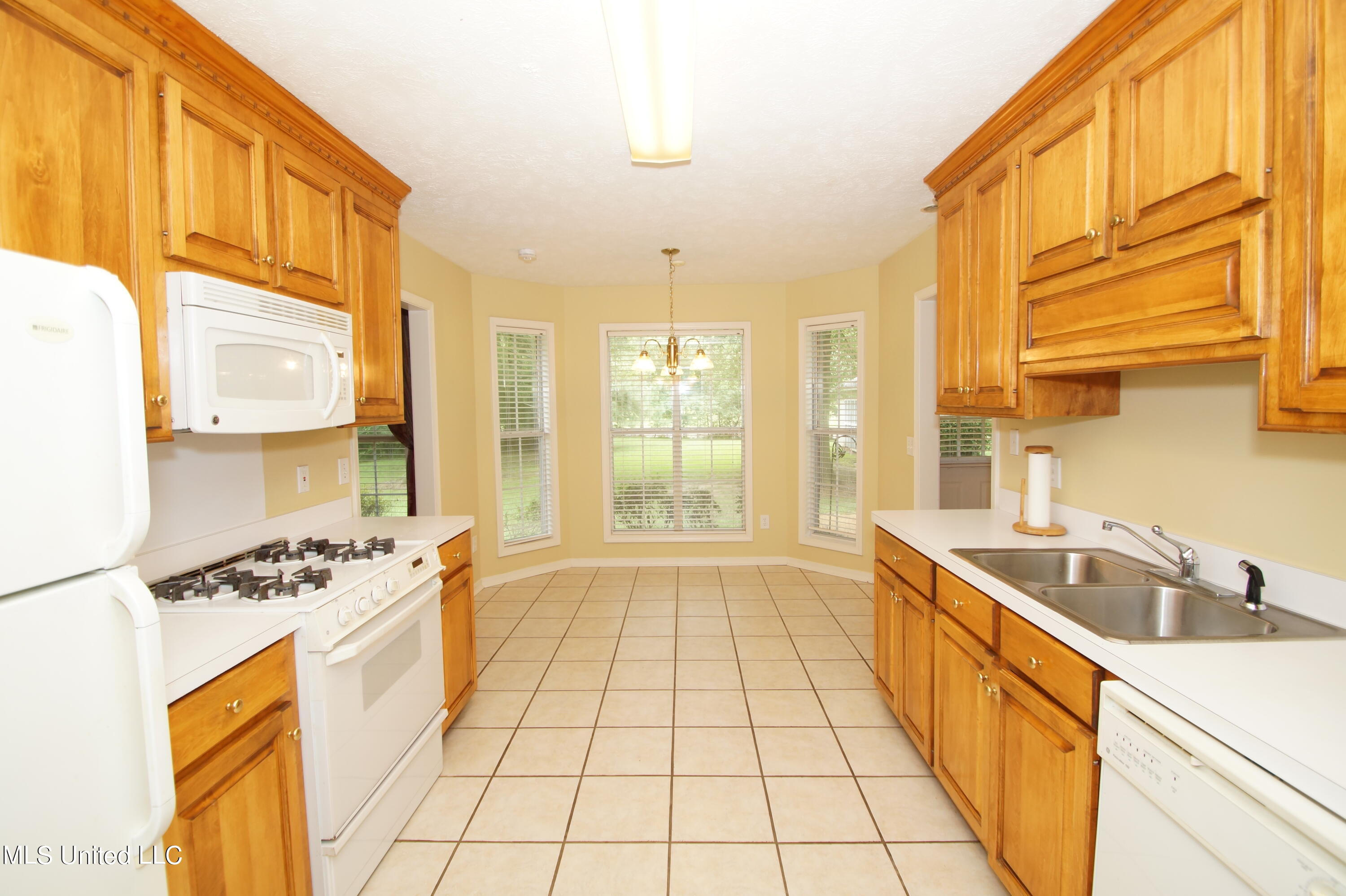 440 Golden Ridge Drive Brandon, MS 39042 - Photo 6 of 23 DSC06288