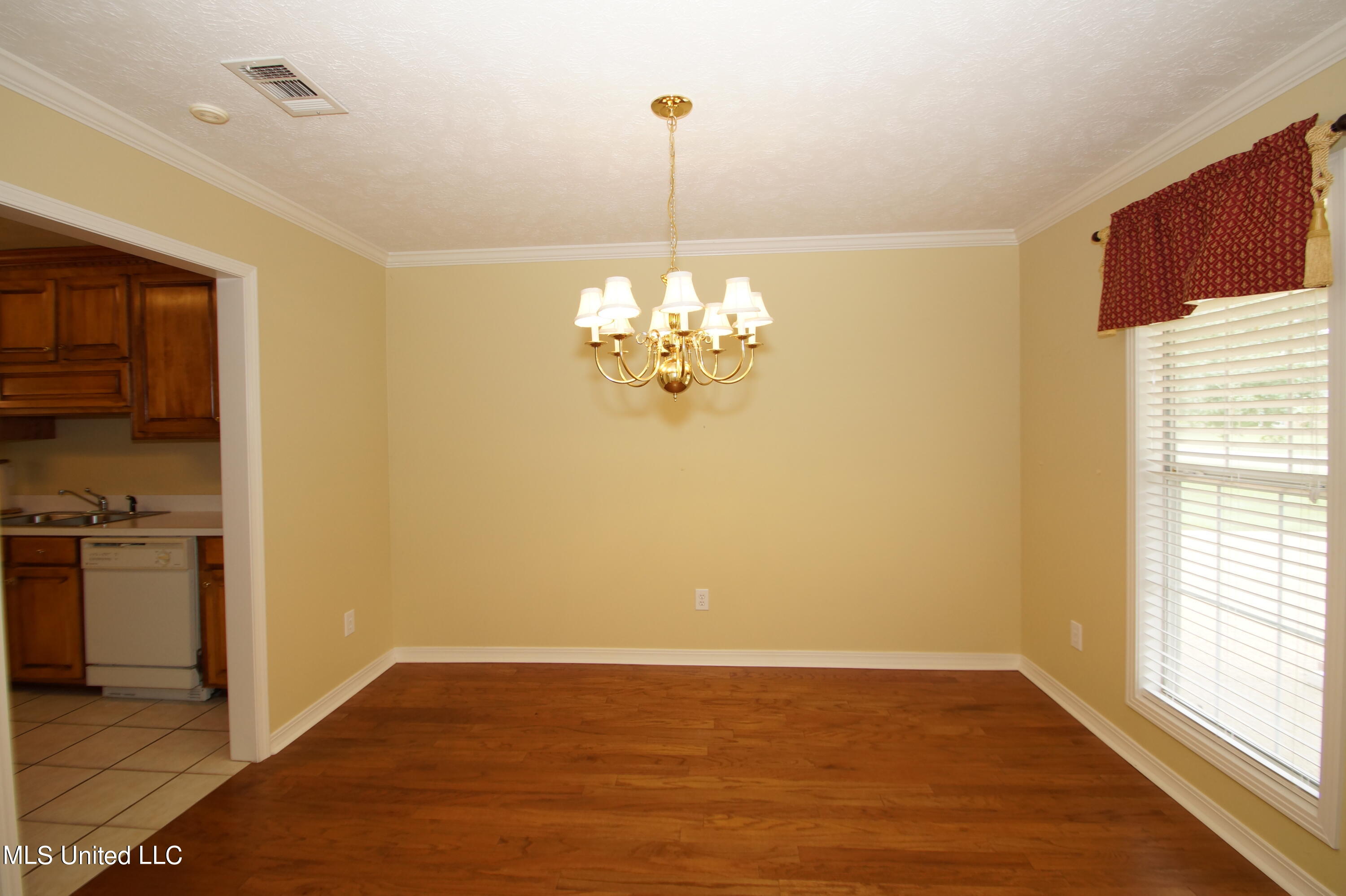 440 Golden Ridge Drive Brandon, MS 39042 - Photo 8 of 23 DSC06287