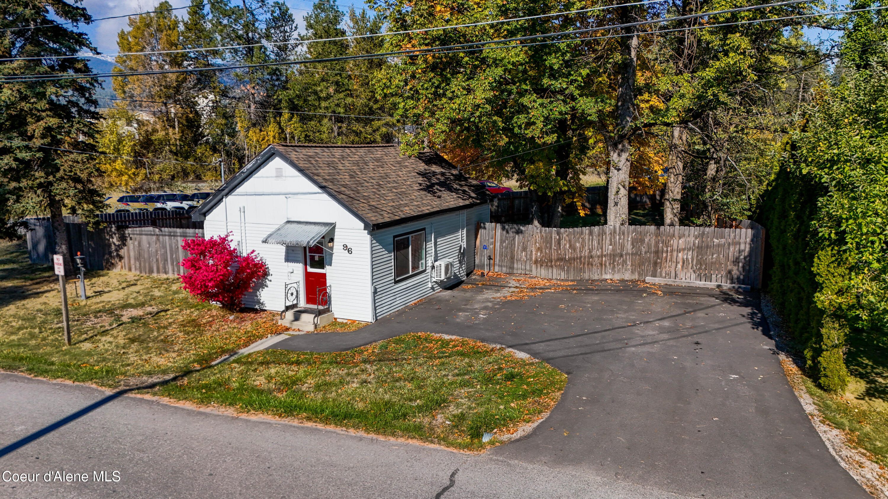 96 4th Street Ponderay, ID 83852 - Photo 3 of 19 DJI_20251016121049_0164_D-HDR