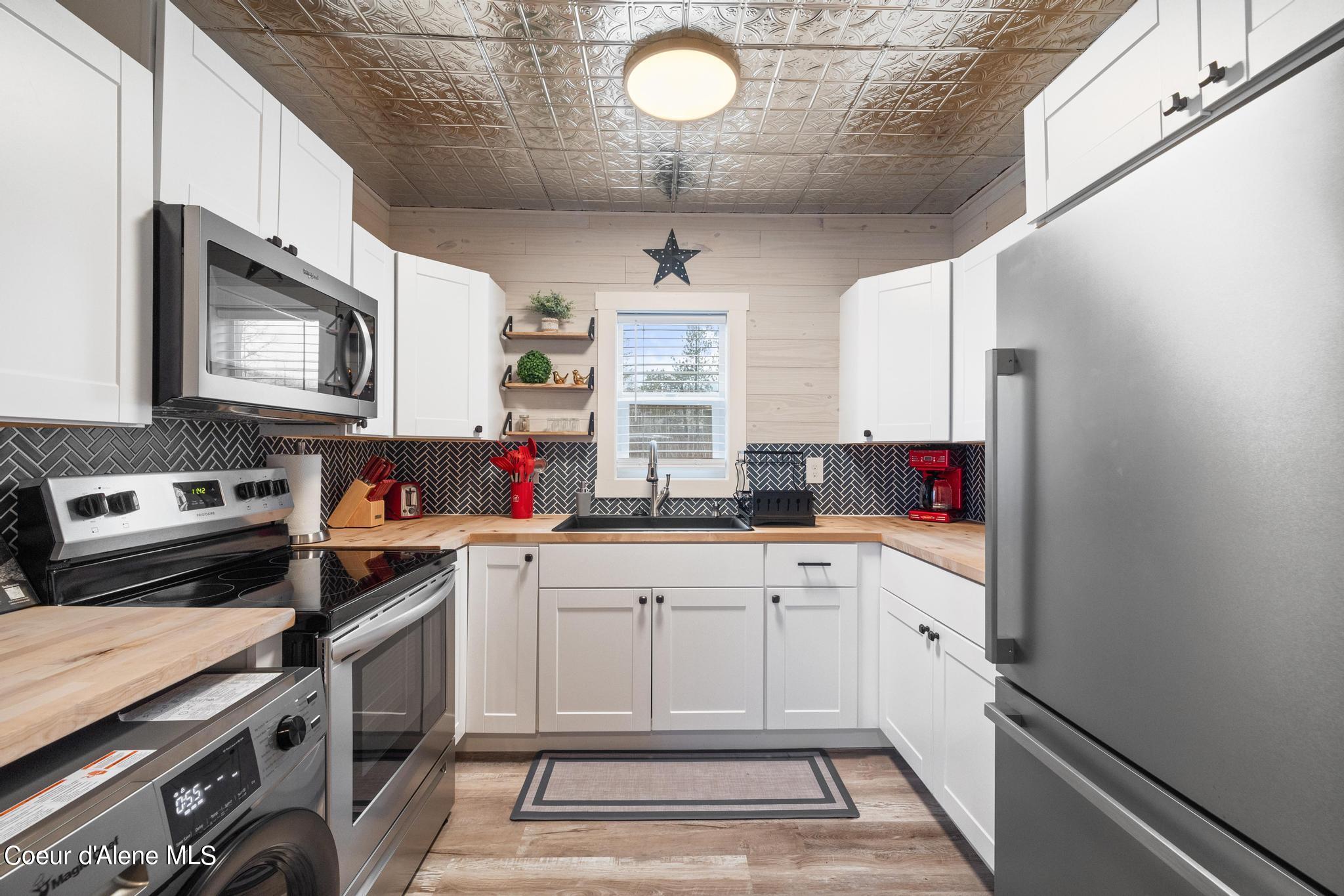 96 4th Street Ponderay, ID 83852 - Photo 7 of 19 7