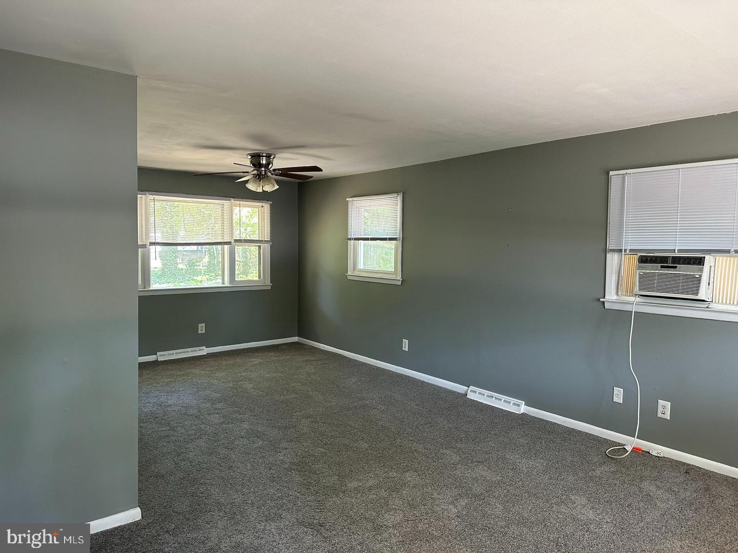 1020 Erial Road, Unit 2 Pine Hill, NJ 08021 - Photo 15 of 17 an empty room that has a window