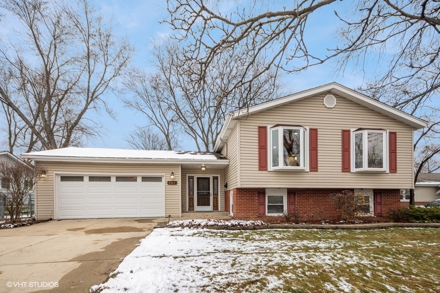 7309 Bunker Road Darien, IL 60561 - Photo 1 of 33 Gallery Image 1
