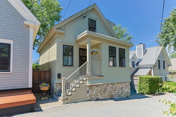 $2,475,000 | 24 Cottage Street, Provincetown, MA 02657