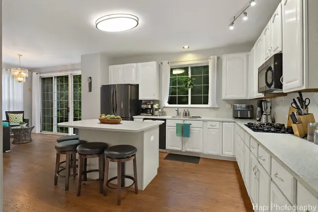 $789,000 | 2260 Congressional Lane, Riverwoods, IL 60015